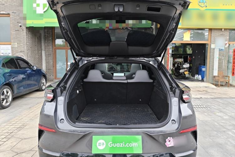 Used CHANGAN UNI-T 2023 Second-Generation 1.5T Prestige Model Trunk
