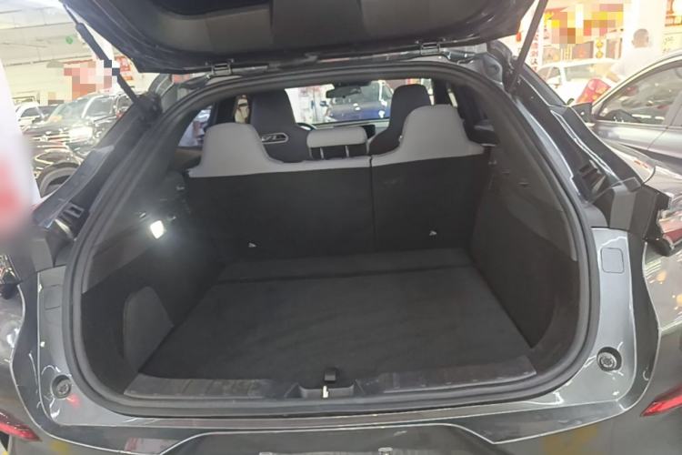 Used CHANGAN UNI-T 2023 Second-Generation 1.5T Prestige Model Trunk