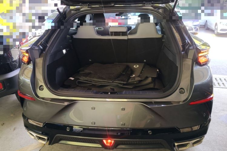 Used CHANGAN UNI-T 2023 Second-Generation 1.5T Prestige Model Trunk