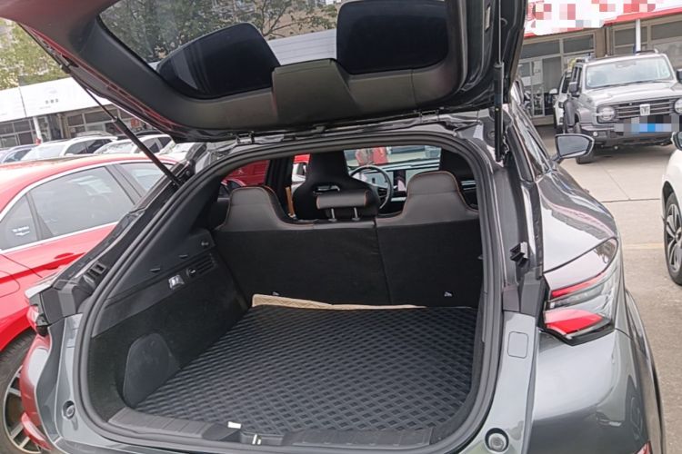 Used CHANGAN UNI-T 2023 2nd Generation 1.5T Sport Edition Prestige Version Trunk