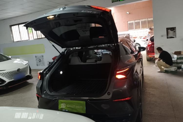 Used CHANGAN UNI-T 2023 Second-Generation 1.5T Prestige Model Trunk