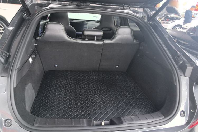 Used CHANGAN UNI-T 2023 2nd Generation 1.5T Sport Edition Flagship Version Trunk