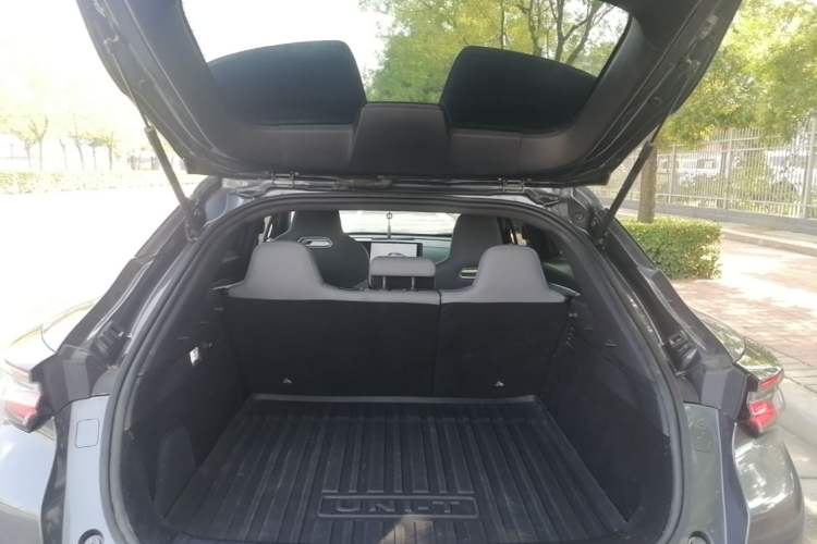 Used CHANGAN UNI-T 2023 2nd Generation 1.5T Luxury Version Trunk