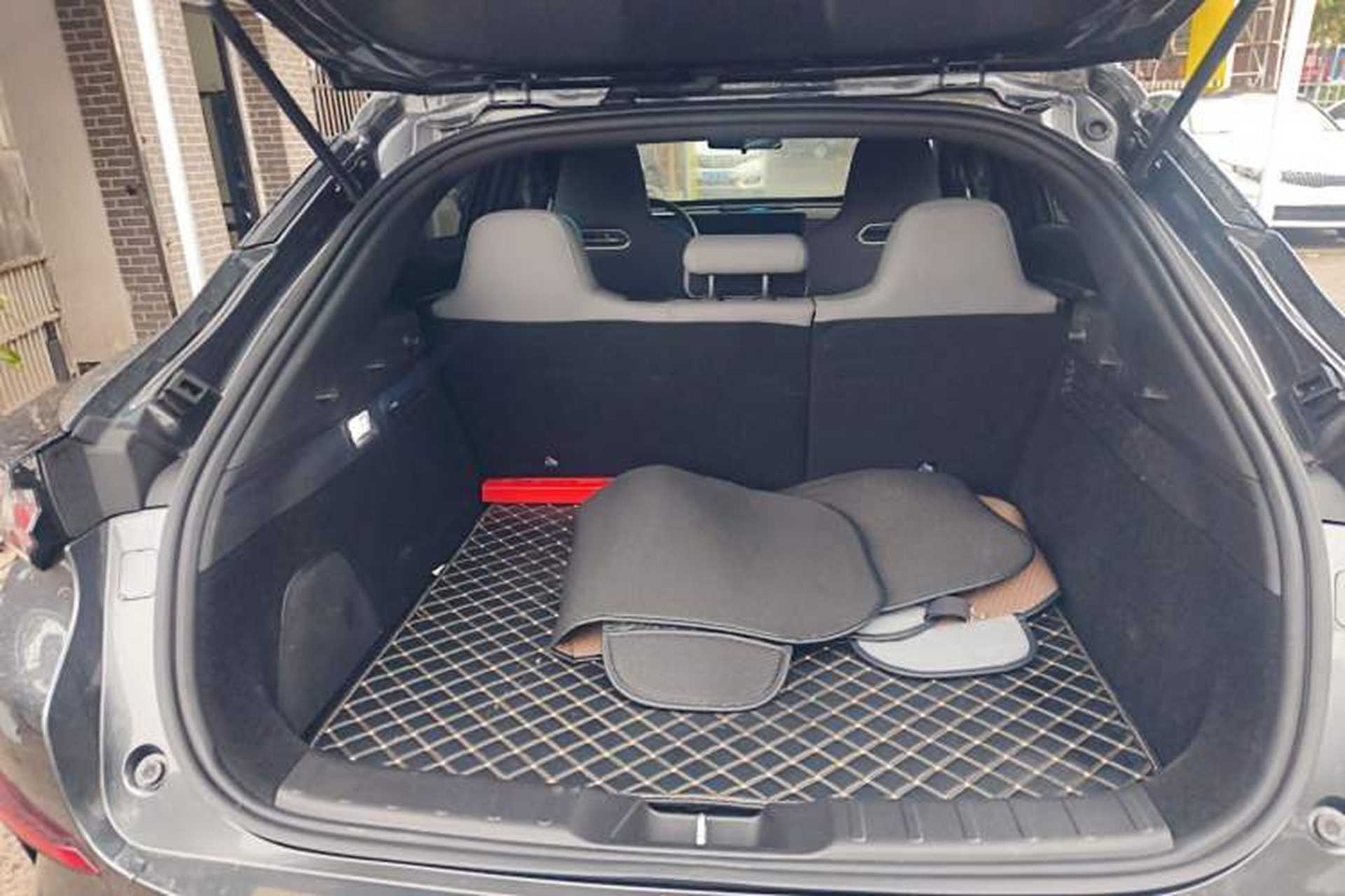 Used CHANGAN UNI-T 2023 Second-Generation 1.5T Prestige Model Trunk