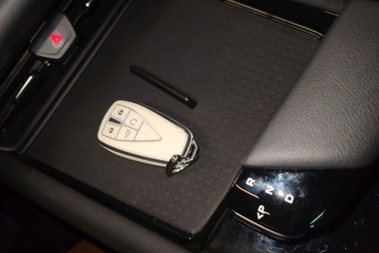 Used CHANGAN UNI-T 2023 Second-Generation 1.5T Prestige Model Vehicle Key