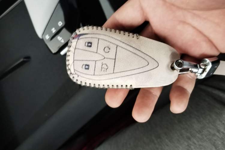 Used CHANGAN UNI-T 2023 Second-Generation 1.5T Prestige Model Vehicle Key