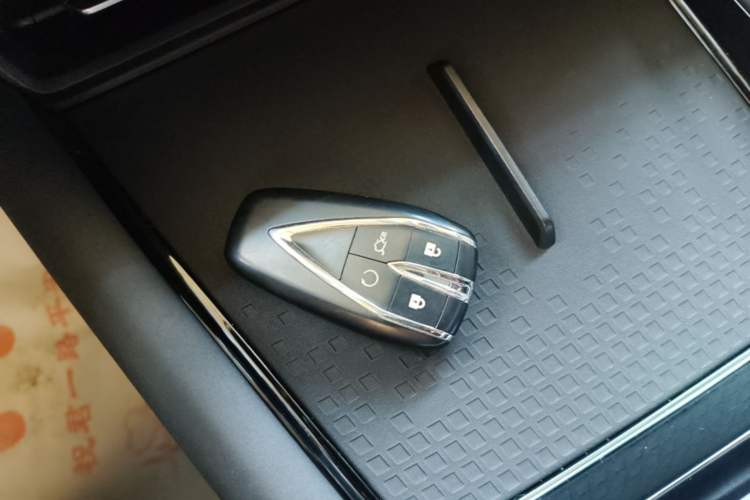 Used CHANGAN UNI-T 2023 Second-Generation 1.5T Prestige Model Vehicle Key