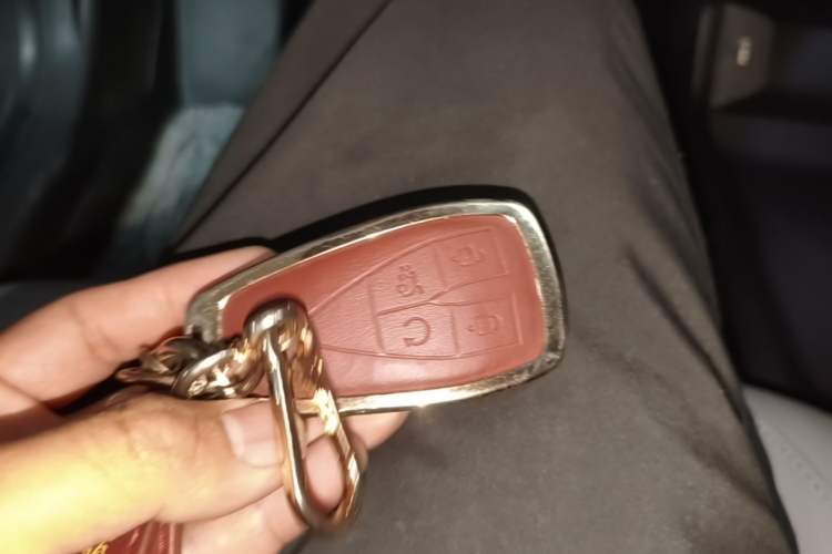 Used CHANGAN UNI-T 2023 Second-Generation 1.5T Prestige Model Vehicle Key