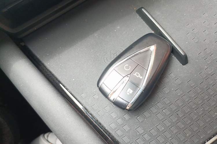 Used CHANGAN UNI-T 2023 Second-Generation 1.5T Prestige Model Vehicle Key