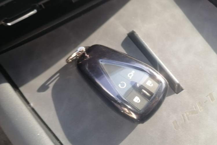 Used CHANGAN UNI-T 2023 Second-Generation 1.5T Prestige Model Vehicle Key