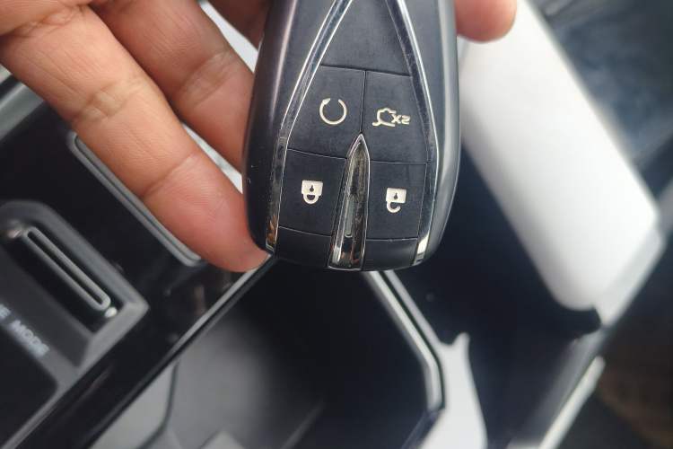 Used CHANGAN UNI-T 2023 Second-Generation 1.5T Prestige Model Vehicle Key