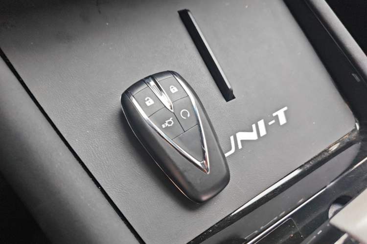 Used CHANGAN UNI-T 2023 Second-Generation 1.5T Prestige Model Vehicle Key