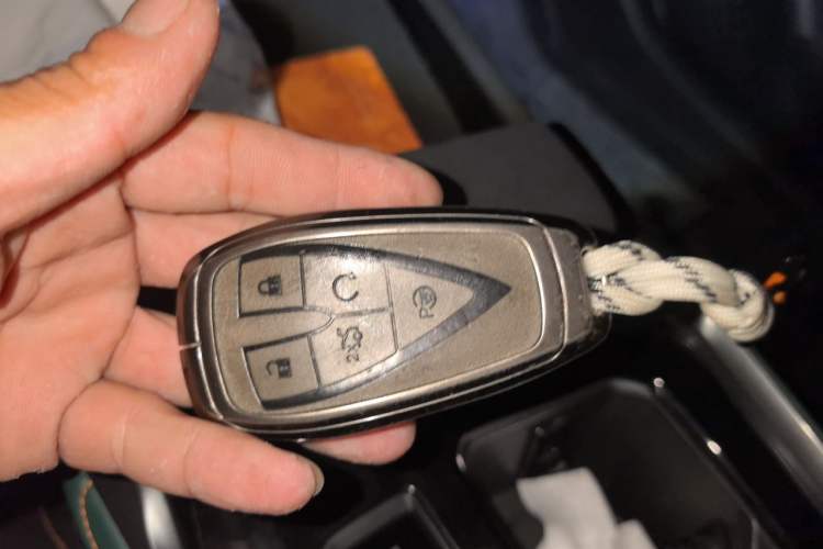 Used CHANGAN UNI-T 2023 2nd Generation 1.5T Sport Edition Flagship Version Vehicle Key
