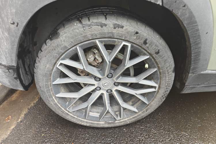 Used CHANGAN UNI-T 2023 Second-Generation 1.5T Prestige Model Exterior 8