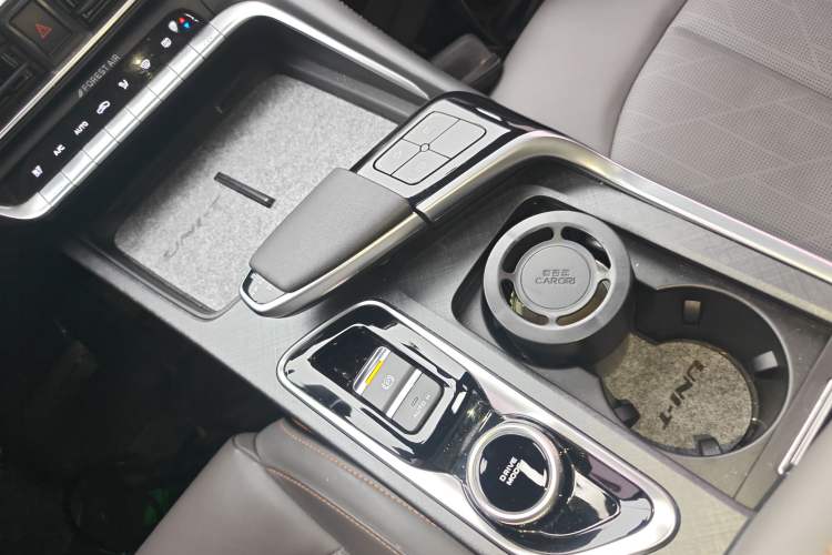 Used CHANGAN UNI-T 2023 Second-Generation 1.5T Prestige Model Gear Lever