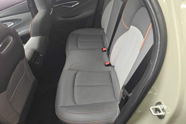 Used CHANGAN UNI-T 2023 Second-Generation 1.5T Prestige Model Interior 4