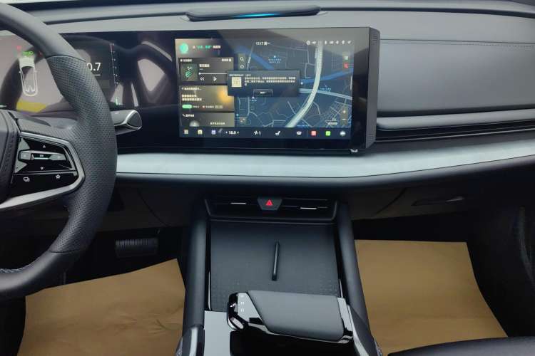 Used CHANGAN UNI-T 2023 2nd Generation 1.5T Flagship Version Audio And AC Panel