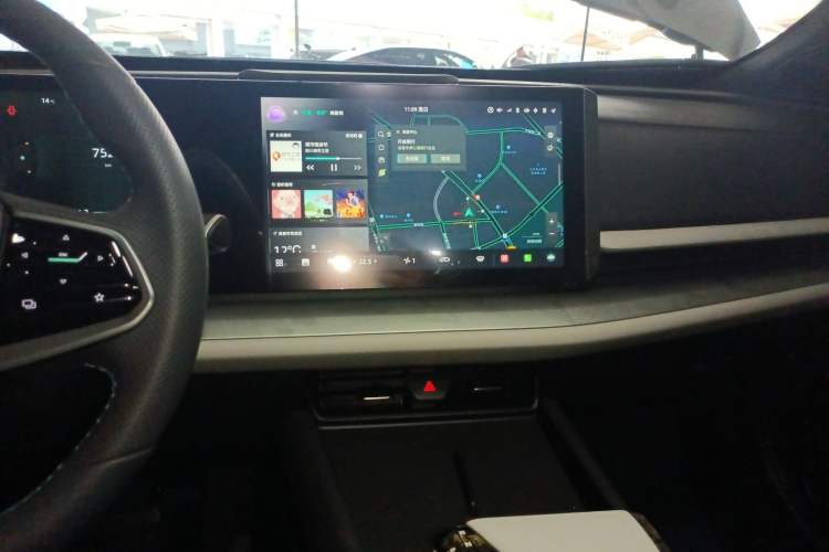 Used CHANGAN UNI-T 2023 Second-Generation 1.5T Prestige Model Audio And AC Panel