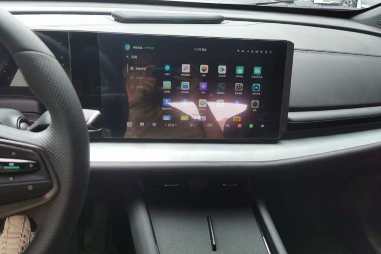 Used CHANGAN UNI-T 2023 Second-Generation 1.5T Prestige Model Audio And AC Panel