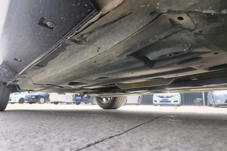Used CHANGAN UNI-T 2023 Second-Generation 1.5T Prestige Model Chassis Front Right