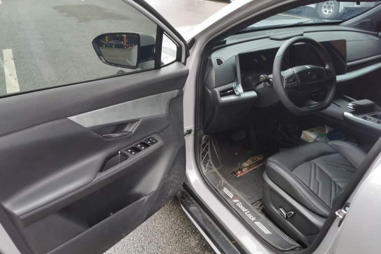 Used CHANGAN UNI-T 2023 Second-Generation 1.5T Prestige Model Driver Seat