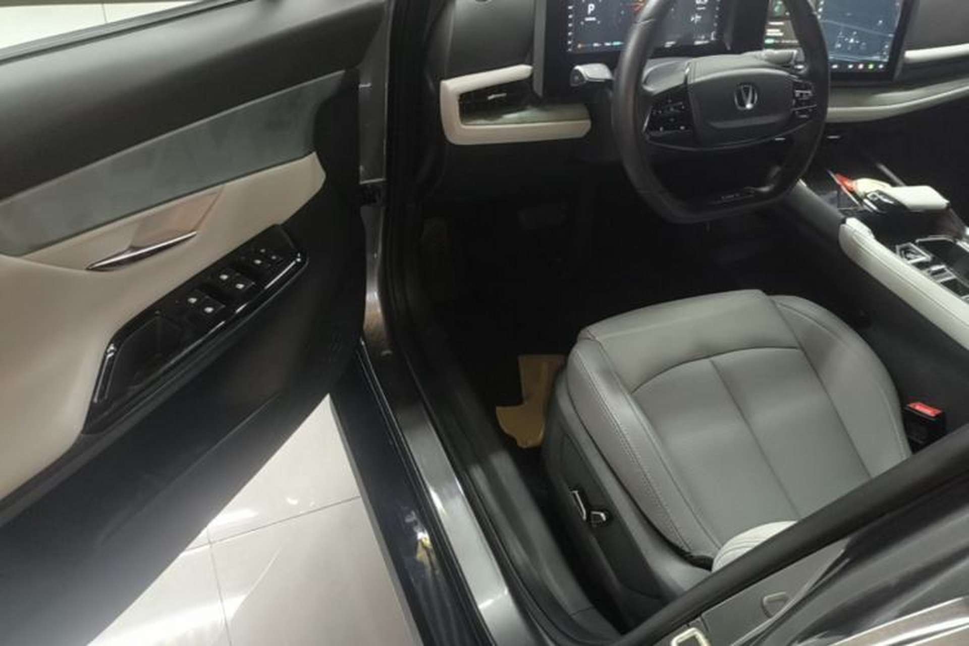 Used CHANGAN UNI-T 2023 Second-Generation 1.5T Prestige Model Driver Seat
