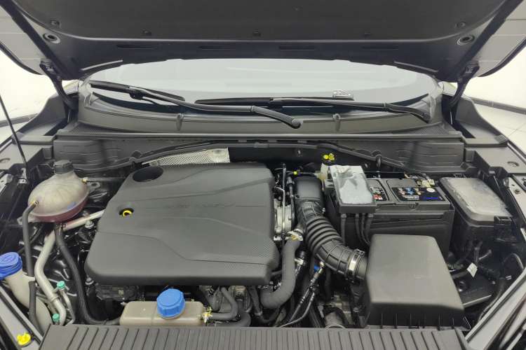 Used CHANGAN UNI-T 2023 2nd Generation 1.5T Flagship Version Engine Bay
