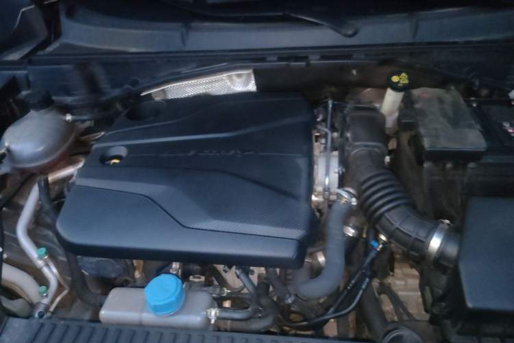 Used CHANGAN UNI-T 2023 Second-Generation 1.5T Prestige Model Engine Bay