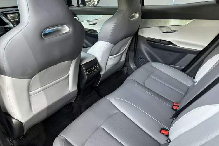 Used CHANGAN UNI-T 2023 Second-Generation 1.5T Prestige Model Exterior 10