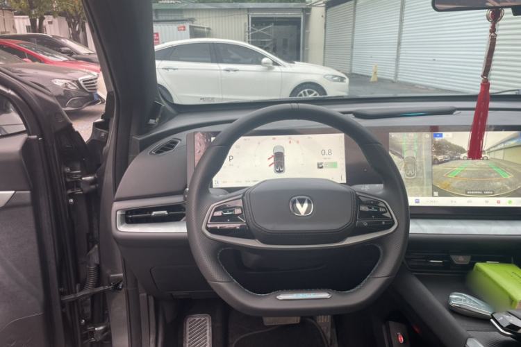 Used CHANGAN UNI-T 2023 Second-Generation 1.5T Prestige Model Exterior 4