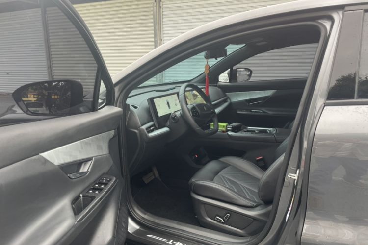 Used CHANGAN UNI-T 2023 Second-Generation 1.5T Prestige Model Exterior 8