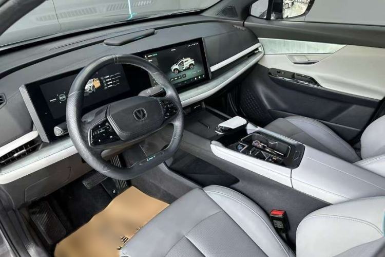 Used CHANGAN UNI-T 2023 Second-Generation 1.5T Prestige Model Exterior 9