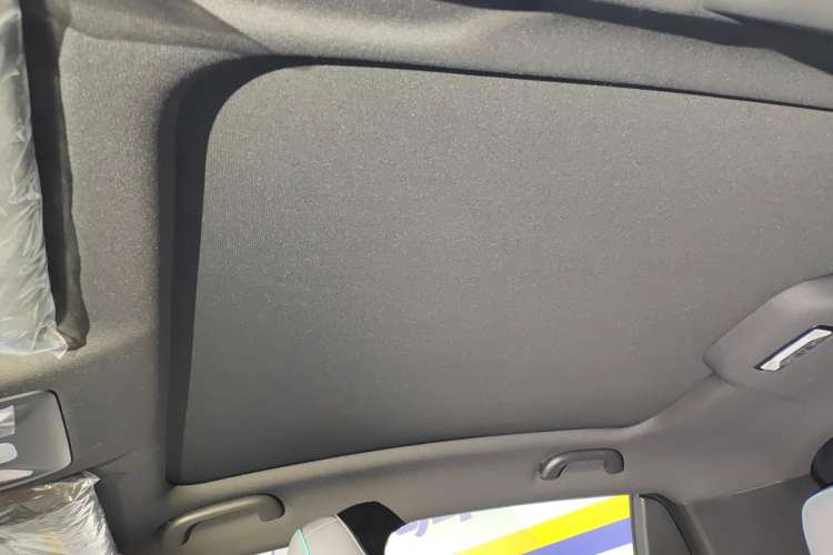 Used CHANGAN UNI-T 2023 Second-Generation 1.5T Prestige Model Headliner