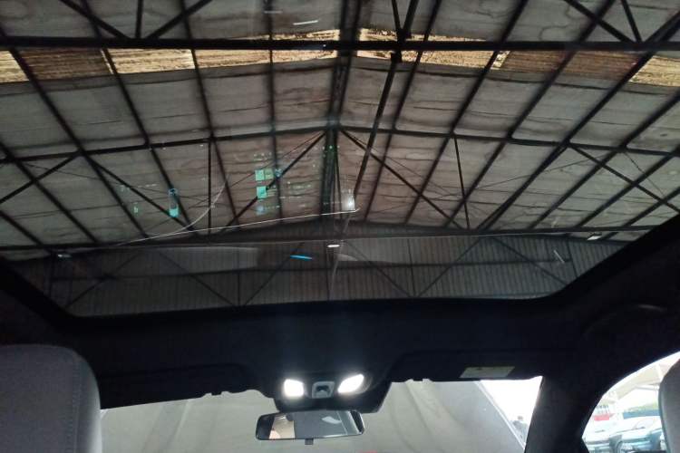 Used CHANGAN UNI-T 2023 Second-Generation 1.5T Prestige Model Headliner