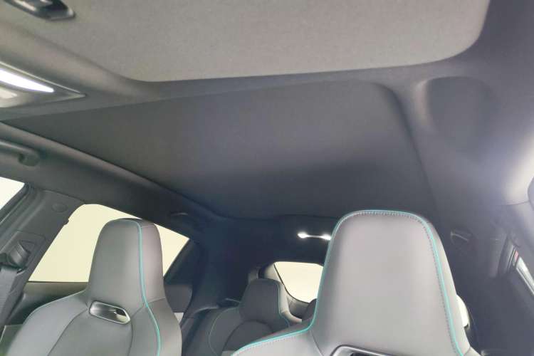 Used CHANGAN UNI-T 2023 Second-Generation 1.5T Prestige Model Headliner
