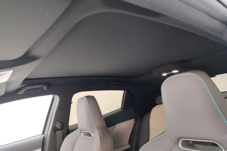 Used CHANGAN UNI-T 2023 Second-Generation 1.5T Prestige Model Headliner