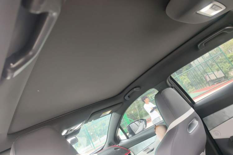 Used CHANGAN UNI-T 2023 Second-Generation 1.5T Prestige Model Headliner