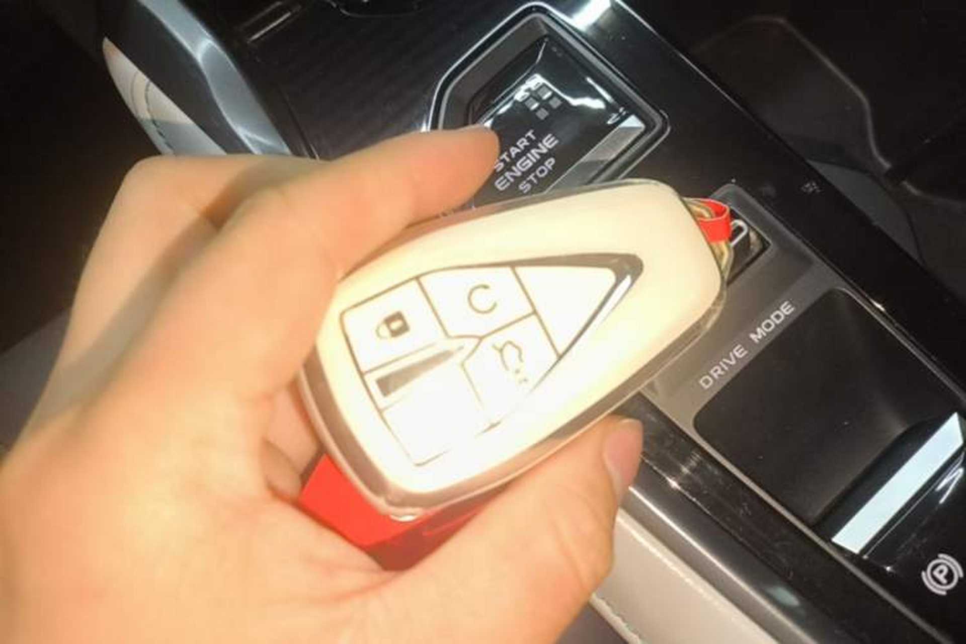 Used CHANGAN UNI-T 2023 Second-Generation 1.5T Prestige Model Interior 1
