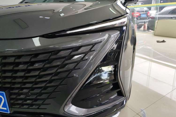 Used CHANGAN UNI-T 2023 Second-Generation 1.5T Prestige Model Left Front Headlight