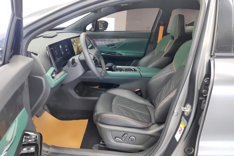 Used CHANGAN UNI-T 2023 2nd Generation 1.5T Sport Edition Flagship Version Left Front Seat
