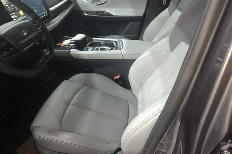 Used CHANGAN UNI-T 2023 Second-Generation 1.5T Prestige Model Left Front Seat