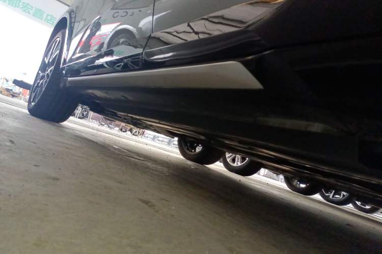 Used CHANGAN UNI-T 2023 Second-Generation 1.5T Prestige Model Left Side Sill