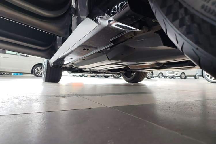 Used CHANGAN UNI-T 2023 Second-Generation 1.5T Prestige Model Left Side Sill