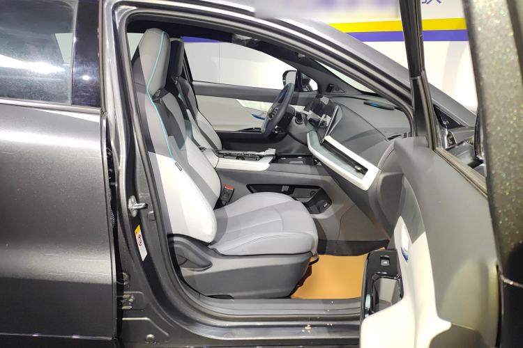Used CHANGAN UNI-T 2023 Second-Generation 1.5T Prestige Model Right Front Seat
