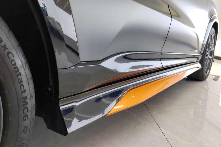 Used CHANGAN UNI-T 2023 2nd Generation 1.5T Sport Edition Flagship Version Right Side Sill