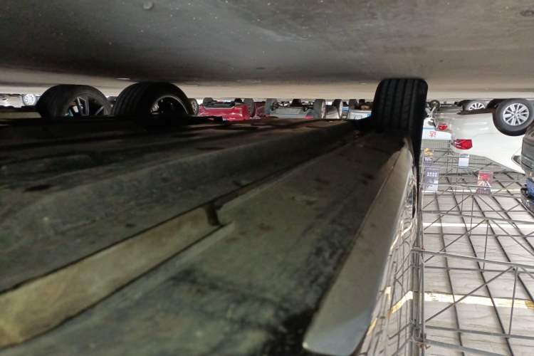 Used CHANGAN UNI-T 2023 Second-Generation 1.5T Prestige Model Right Side Sill