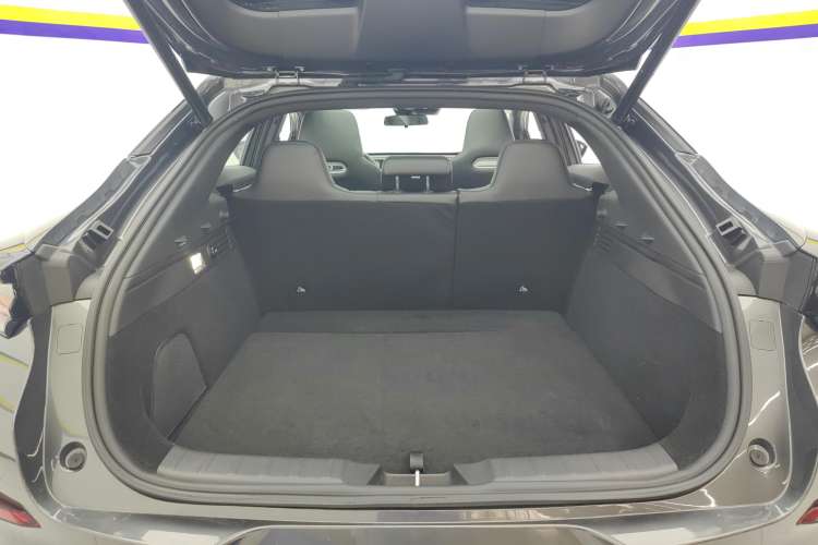Used CHANGAN UNI-T 2023 2nd Generation 1.5T Flagship Version Trunk