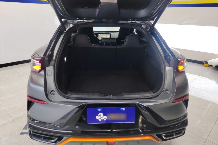 Used CHANGAN UNI-T 2023 2nd Generation 1.5T Sport Edition Flagship Version Trunk