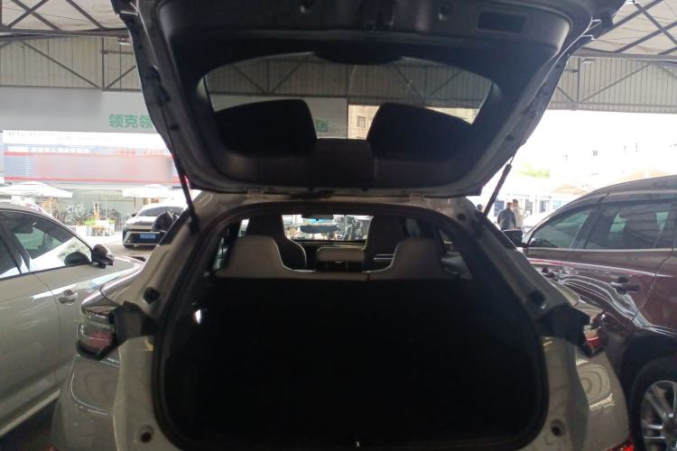 Used CHANGAN UNI-T 2023 Second-Generation 1.5T Prestige Model Trunk