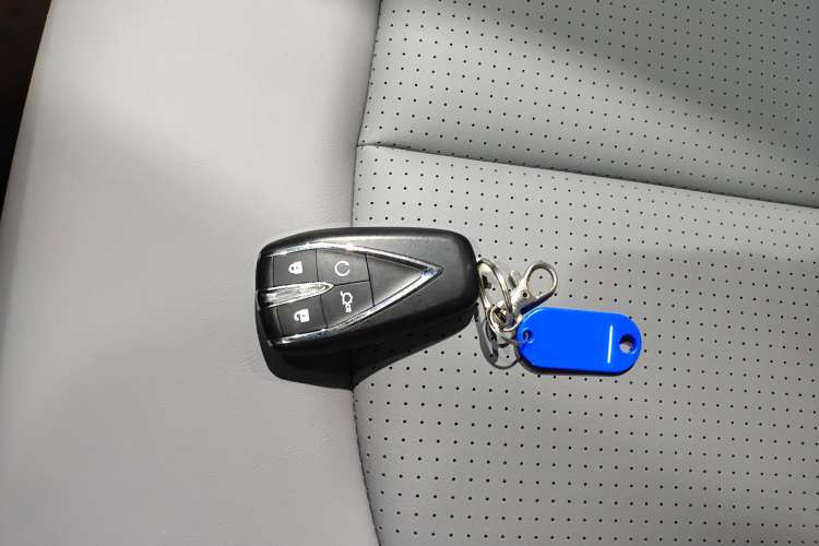 Used CHANGAN UNI-T 2023 Second-Generation 1.5T Prestige Model Vehicle Key